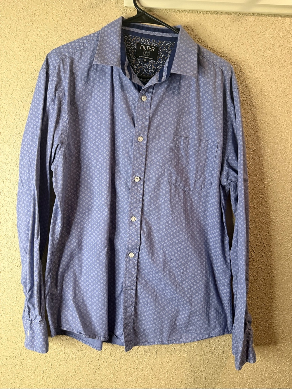 FILTER Men's Light Blue Printed Long-Sleeve Button-Down Shirt